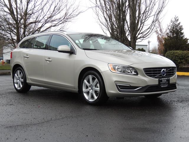 2017 Volvo V60 T5 Premier/ Leather / Heated Seats / Navigation - Photo 2 - Portland, OR 97217