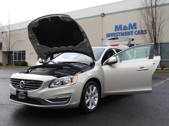 2017 Volvo V60 T5 Premier/ Leather / Heated Seats / Navigation - Photo 25 - Portland, OR 97217