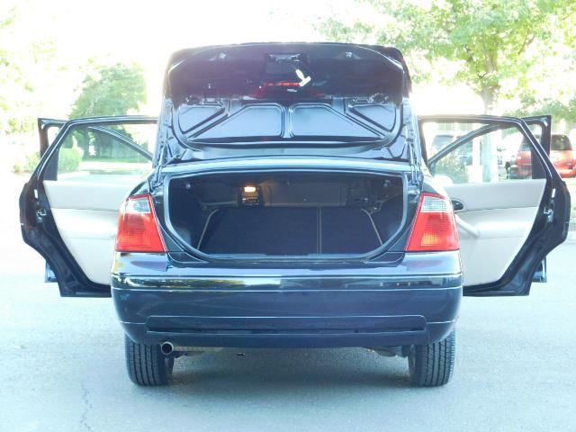 2007 Ford Focus ZX4 SE / 4Dr / Sunroof / New Tires - Photo 28 - Portland, OR 97217