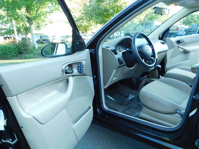 2007 Ford Focus ZX4 SE / 4Dr / Sunroof / New Tires - Photo 13 - Portland, OR 97217