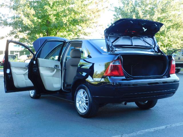 2007 Ford Focus ZX4 SE / 4Dr / Sunroof / New Tires - Photo 27 - Portland, OR 97217