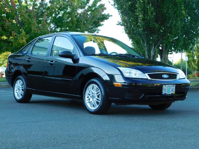 2007 Ford Focus ZX4 SE / 4Dr / Sunroof / New Tires - Photo 2 - Portland, OR 97217
