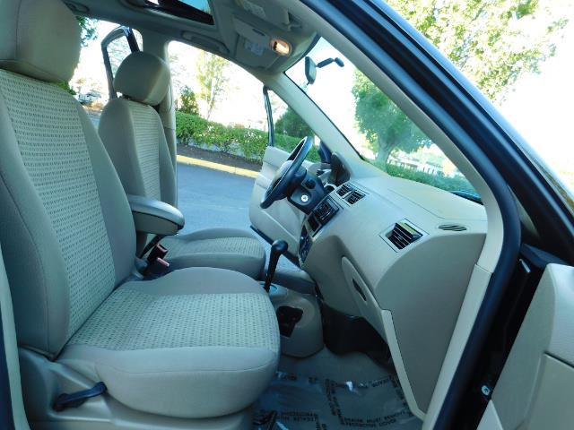 2007 Ford Focus ZX4 SE / 4Dr / Sunroof / New Tires - Photo 17 - Portland, OR 97217