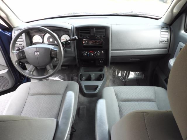 2007 Dodge Dakota Quad Cab / 4X4 / NEW WHEELS+TIRES / LIFTED !! - Photo 18 - Portland, OR 97217