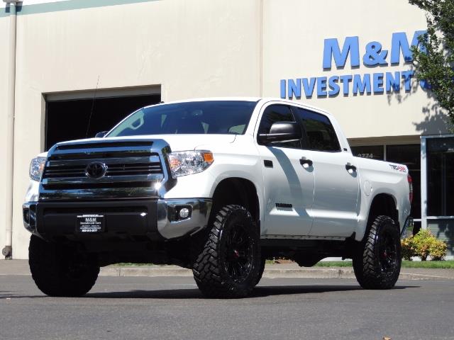 2016 Toyota Tundra SR5 / TRD OFF RD / 4X4 / 1-OWNER/ LIFTED - Photo 48 - Portland, OR 97217