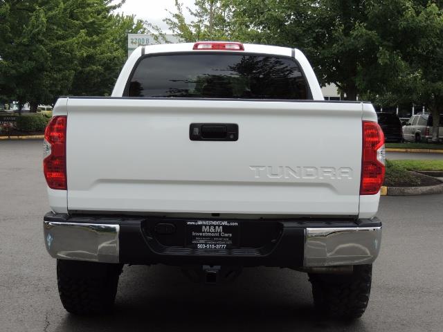 2016 Toyota Tundra SR5 / TRD OFF RD / 4X4 / 1-OWNER/ LIFTED - Photo 6 - Portland, OR 97217
