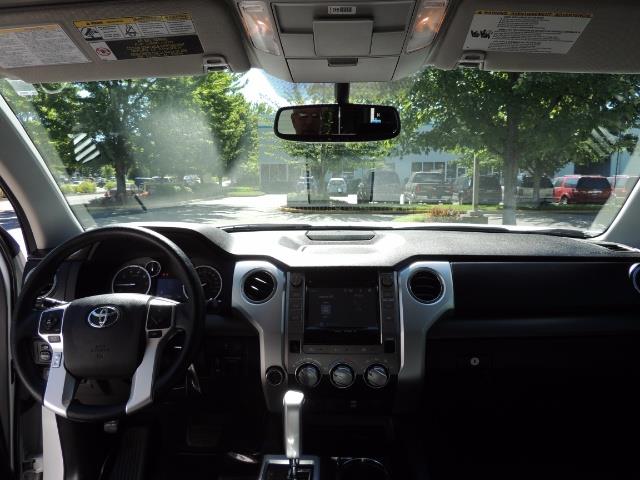 2016 Toyota Tundra SR5 / TRD OFF RD / 4X4 / 1-OWNER/ LIFTED - Photo 36 - Portland, OR 97217