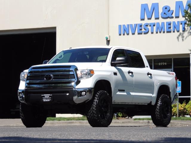 2016 Toyota Tundra SR5 / TRD OFF RD / 4X4 / 1-OWNER/ LIFTED - Photo 44 - Portland, OR 97217