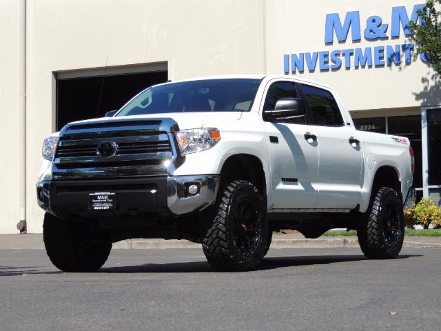 2016 Toyota Tundra SR5 / TRD OFF RD / 4X4 / 1-OWNER/ LIFTED - Photo 33 - Portland, OR 97217
