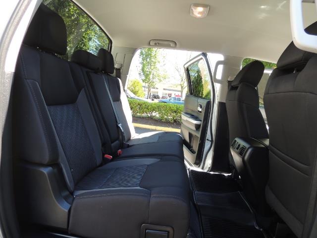 2016 Toyota Tundra SR5 / TRD OFF RD / 4X4 / 1-OWNER/ LIFTED - Photo 16 - Portland, OR 97217