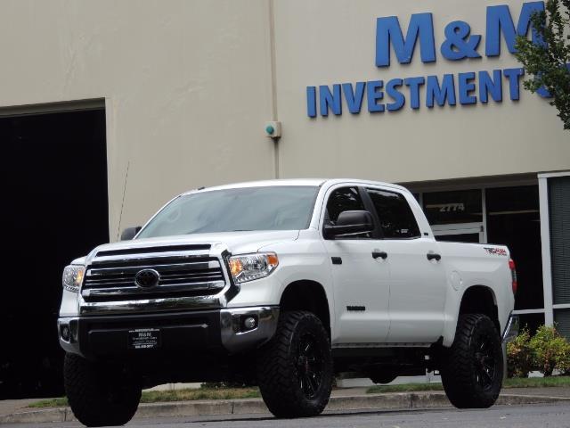 2016 Toyota Tundra SR5 / TRD OFF RD / 4X4 / 1-OWNER/ LIFTED - Photo 1 - Portland, OR 97217