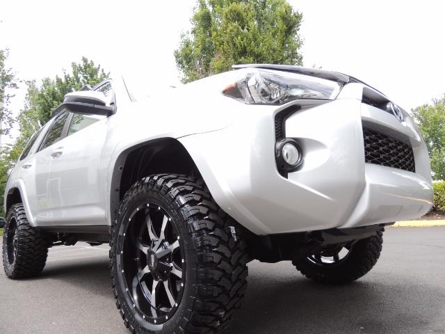 2016 Toyota 4Runner SR5 SPORT SUV 4WD V6 / 3RD SEATS REAR CAM / LIFTED - Photo 10 - Portland, OR 97217