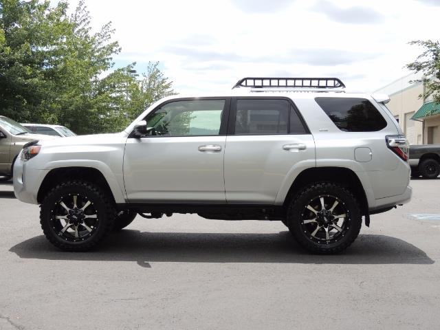 2016 Toyota 4Runner SR5 SPORT SUV 4WD V6 / 3RD SEATS REAR CAM / LIFTED - Photo 3 - Portland, OR 97217