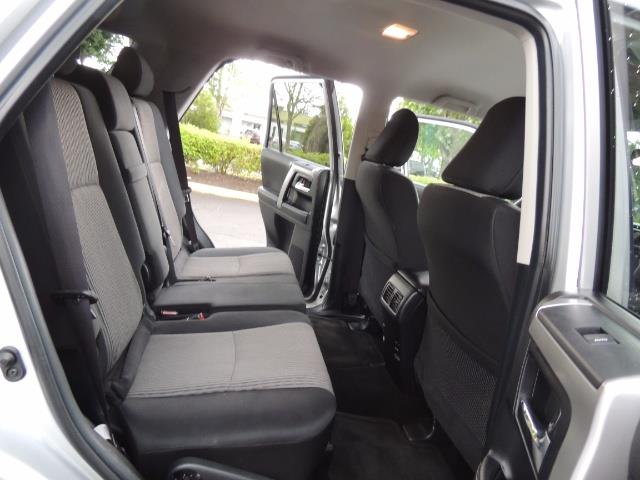 2016 Toyota 4Runner SR5 SPORT SUV 4WD V6 / 3RD SEATS REAR CAM / LIFTED - Photo 16 - Portland, OR 97217