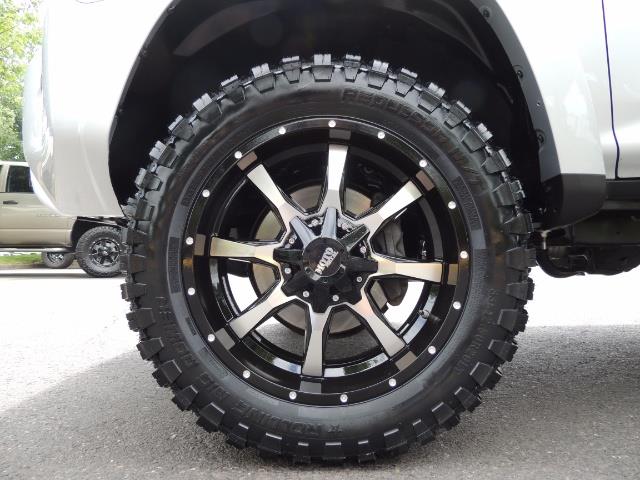 2016 Toyota 4Runner SR5 SPORT SUV 4WD V6 / 3RD SEATS REAR CAM / LIFTED - Photo 24 - Portland, OR 97217