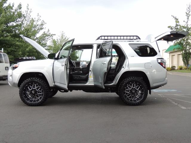 2016 Toyota 4Runner SR5 SPORT SUV 4WD V6 / 3RD SEATS REAR CAM / LIFTED - Photo 21 - Portland, OR 97217