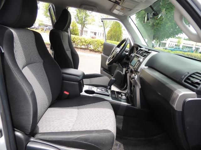2016 Toyota 4Runner SR5 SPORT SUV 4WD V6 / 3RD SEATS REAR CAM / LIFTED - Photo 18 - Portland, OR 97217