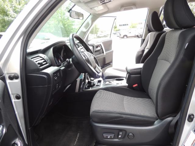 2016 Toyota 4Runner SR5 SPORT SUV 4WD V6 / 3RD SEATS REAR CAM / LIFTED - Photo 14 - Portland, OR 97217
