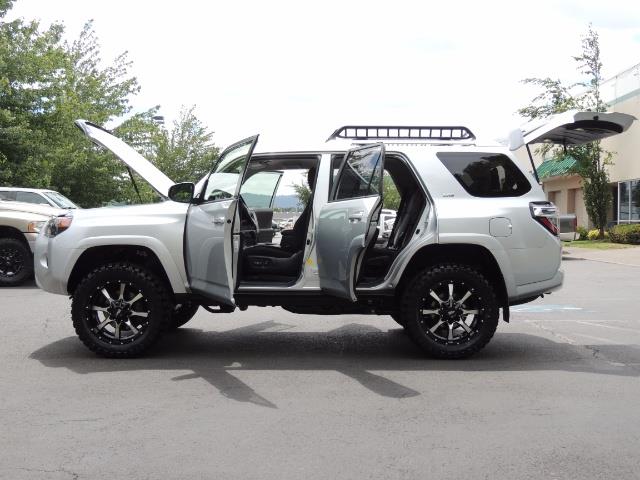 2016 Toyota 4Runner SR5 SPORT SUV 4WD V6 / 3RD SEATS REAR CAM / LIFTED - Photo 22 - Portland, OR 97217