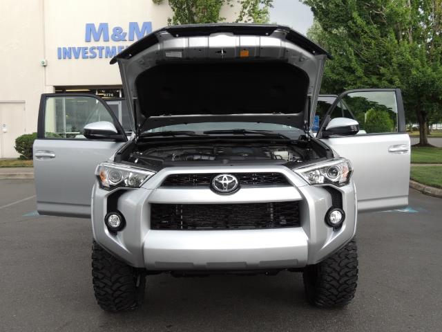 2016 Toyota 4Runner SR5 SPORT SUV 4WD V6 / 3RD SEATS REAR CAM / LIFTED - Photo 30 - Portland, OR 97217