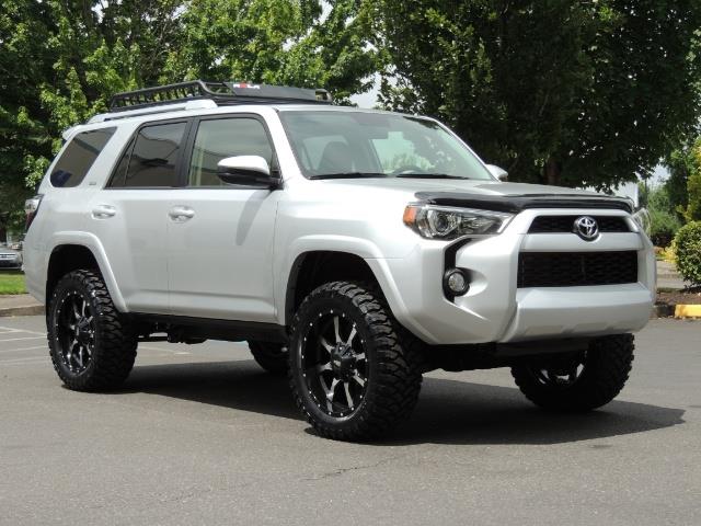 2016 Toyota 4Runner SR5 SPORT SUV 4WD V6 / 3RD SEATS REAR CAM / LIFTED - Photo 2 - Portland, OR 97217