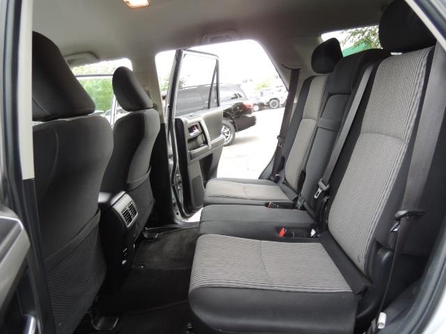 2016 Toyota 4Runner SR5 SPORT SUV 4WD V6 / 3RD SEATS REAR CAM / LIFTED - Photo 14 - Portland, OR 97217