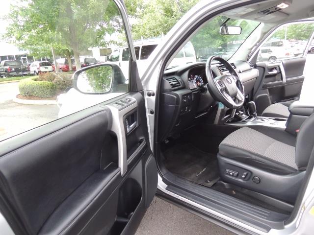 2016 Toyota 4Runner SR5 SPORT SUV 4WD V6 / 3RD SEATS REAR CAM / LIFTED - Photo 13 - Portland, OR 97217