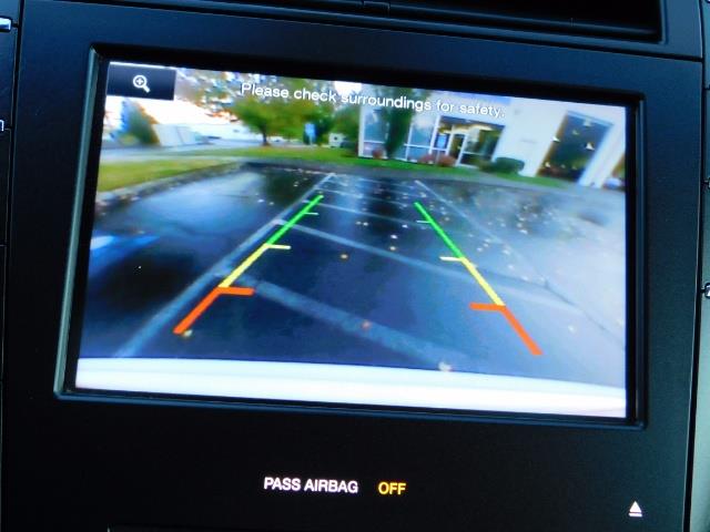 2013 Lincoln MKZ Hybrid Hybrid Sedan / Nav / Parking assist / 1-OWNER - Photo 20 - Portland, OR 97217