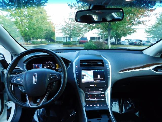 2013 Lincoln MKZ Hybrid Hybrid Sedan / Nav / Parking assist / 1-OWNER - Photo 37 - Portland, OR 97217