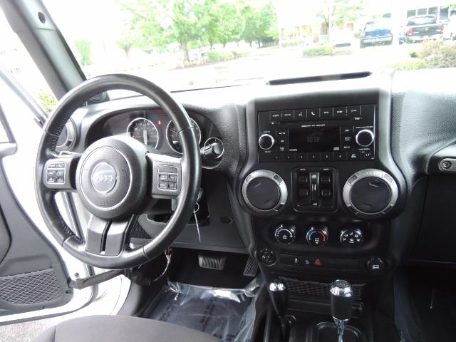2013 Jeep Wrangler Unlimited Sport / 4X4 / Hard Top / LIFTED LIFTED - Photo 19 - Portland, OR 97217