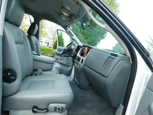 2007 Dodge Ram 2500 LARAMIE / 4X4 / HO 5.9 L CUMMINS DIESEL / LIFTED ! - Photo 17 - Portland, OR 97217