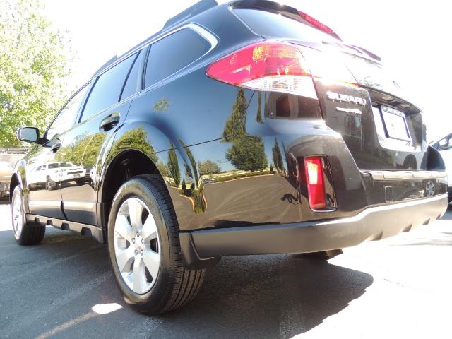 2012 Subaru Outback 2.5i Premium / AWD / HEATED SEATS / 1-Owner - Photo 12 - Portland, OR 97217