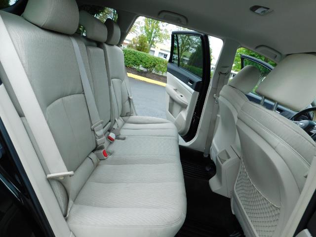 2012 Subaru Outback 2.5i Premium / AWD / HEATED SEATS / 1-Owner - Photo 17 - Portland, OR 97217