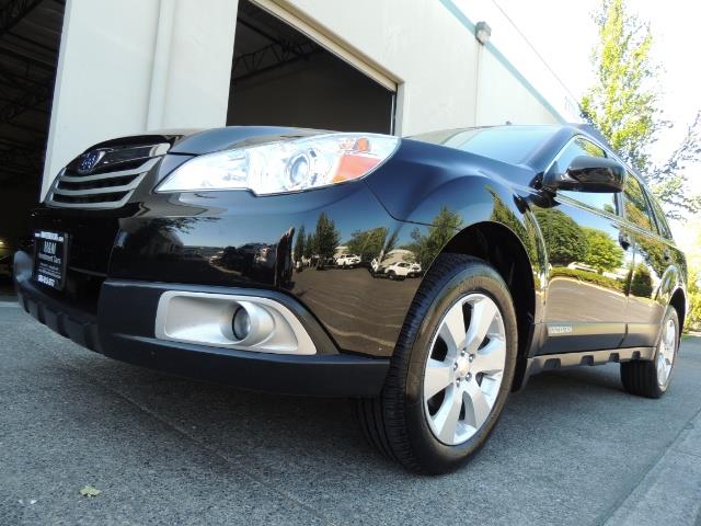2012 Subaru Outback 2.5i Premium / AWD / HEATED SEATS / 1-Owner - Photo 9 - Portland, OR 97217