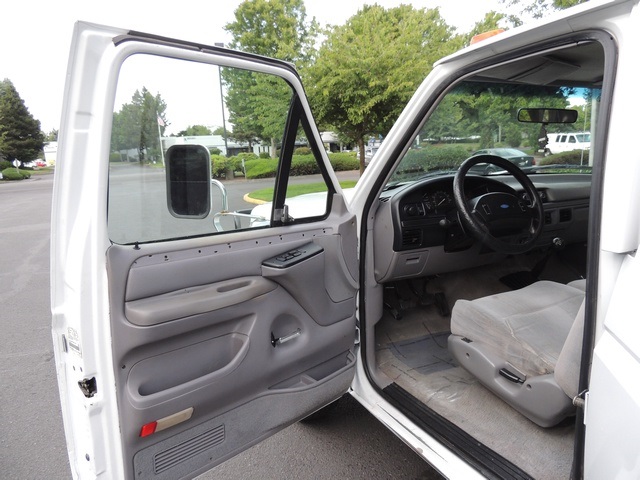 1995 Ford F-350 / 7.3 L DIESEL / 5-Speed Manual / 2wd / LongBed - Photo 18 - Portland, OR 97217