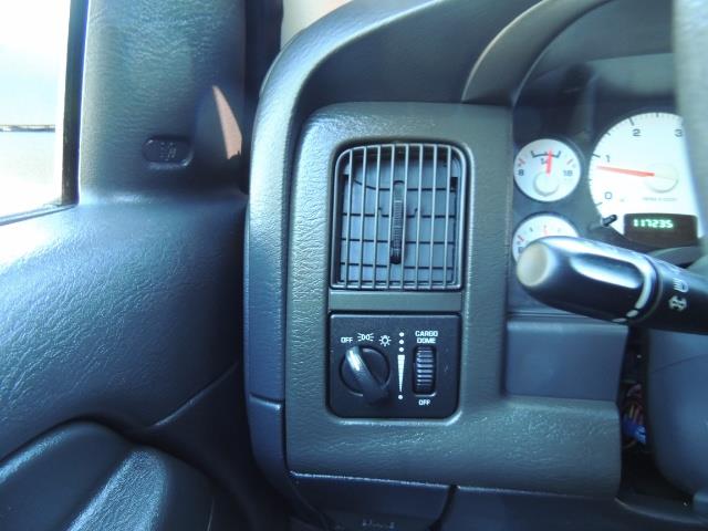 2004 Dodge Ram 2500 4X4 Long Bed / 5.9 L H.O DIESEL / 6-SPEED / LIFTED - Photo 35 - Portland, OR 97217