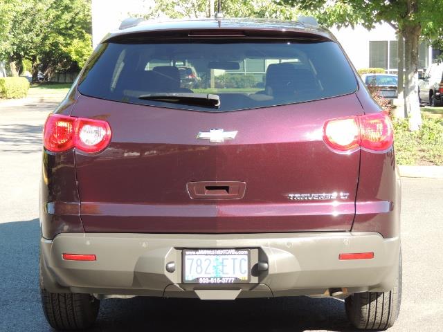 2010 Chevrolet Traverse LT ALL Wheel Drive / 8-seater / ONLY 67,000 MILES - Photo 6 - Portland, OR 97217