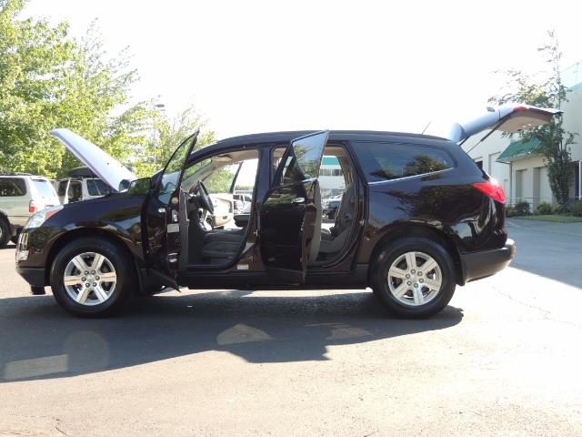2010 Chevrolet Traverse LT ALL Wheel Drive / 8-seater / ONLY 67,000 MILES - Photo 22 - Portland, OR 97217
