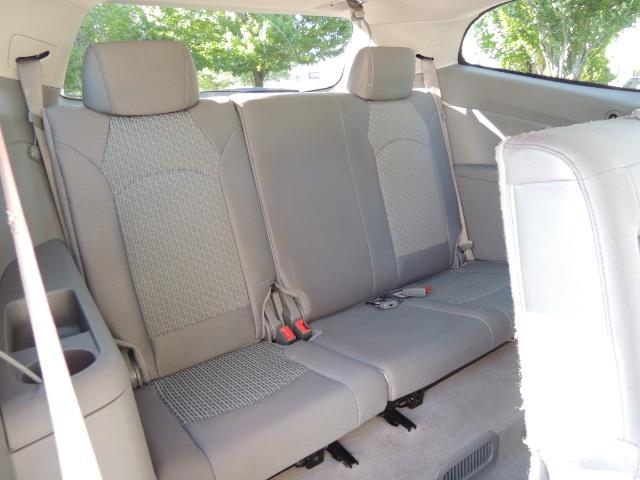 2010 Chevrolet Traverse LT ALL Wheel Drive / 8-seater / ONLY 67,000 MILES - Photo 32 - Portland, OR 97217