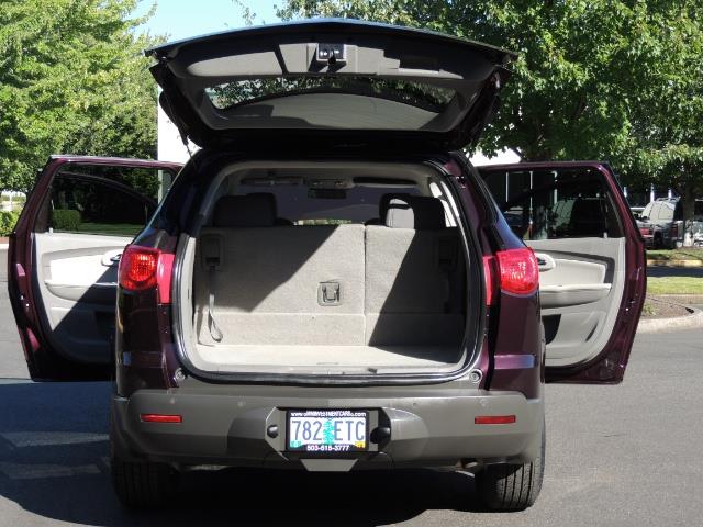 2010 Chevrolet Traverse LT ALL Wheel Drive / 8-seater / ONLY 67,000 MILES - Photo 26 - Portland, OR 97217