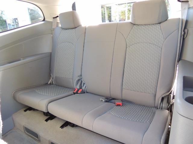 2010 Chevrolet Traverse LT ALL Wheel Drive / 8-seater / ONLY 67,000 MILES - Photo 15 - Portland, OR 97217