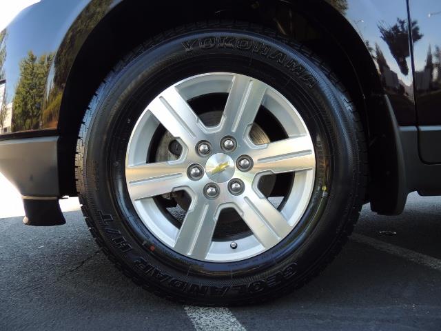 2010 Chevrolet Traverse LT ALL Wheel Drive / 8-seater / ONLY 67,000 MILES - Photo 39 - Portland, OR 97217