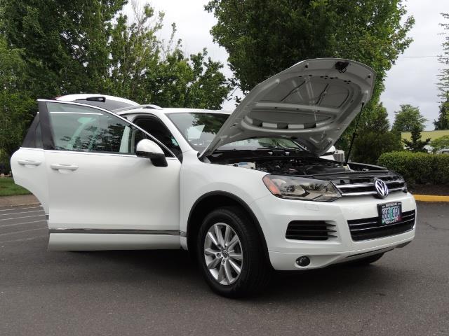 2013 Volkswagen Touareg VR6 Lux / AWD / Sport Utility / Excel Cond - Photo 31 - Portland, OR 97217