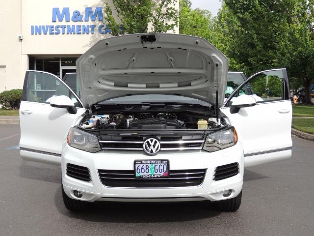 2013 Volkswagen Touareg VR6 Lux / AWD / Sport Utility / Excel Cond - Photo 32 - Portland, OR 97217