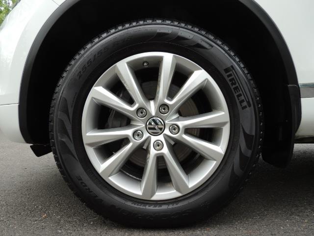 2013 Volkswagen Touareg VR6 Lux / AWD / Sport Utility / Excel Cond - Photo 41 - Portland, OR 97217