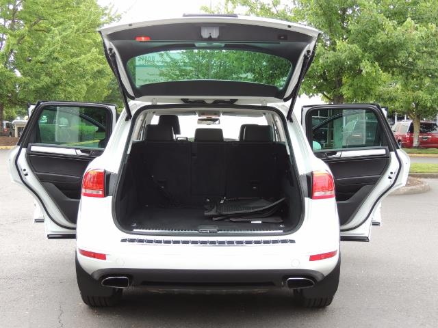 2013 Volkswagen Touareg VR6 Lux / AWD / Sport Utility / Excel Cond - Photo 28 - Portland, OR 97217