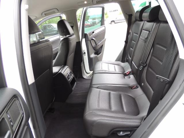 2013 Volkswagen Touareg VR6 Lux / AWD / Sport Utility / Excel Cond - Photo 15 - Portland, OR 97217