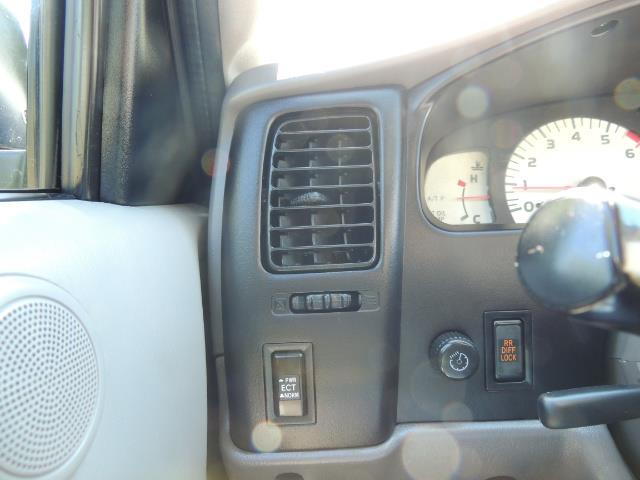 2002 Toyota Tacoma V6 4dr Double Cab 4WD LIFTED 33 " MUD DIF LOCKS - Photo 16 - Portland, OR 97217