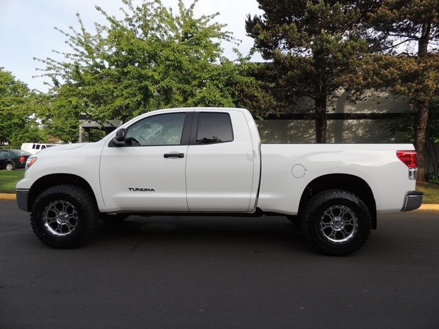 2013 Toyota Tundra Quad Cab/ 4WD/ 8Cyl/4.6Liter / 1,238 miles/ LIFTED