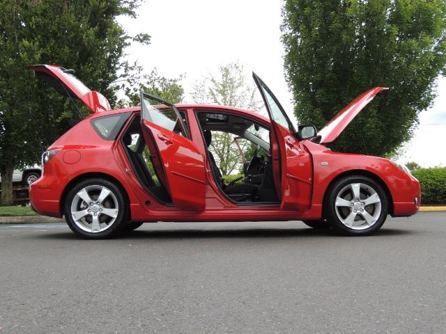 2005 Mazda Mazda3 SP23 Special Edition / Wagon/ 5-SPEED / Sunroof - Photo 30 - Portland, OR 97217